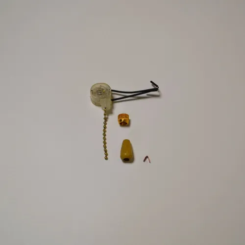 Выключатель для бра с золотой цепочкой (5 см)