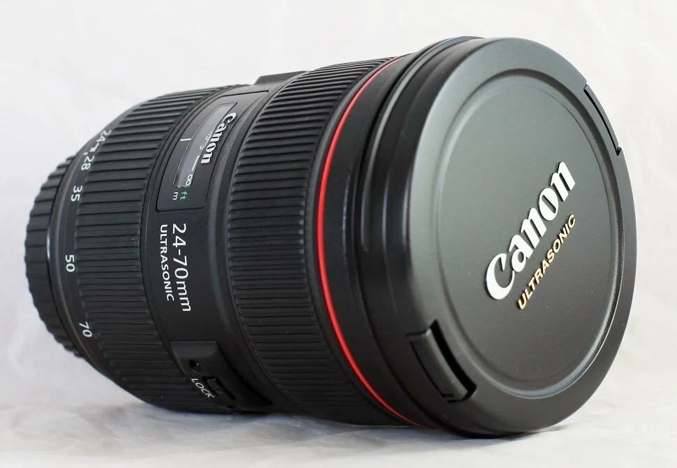 ОбъективCanonEF24-70mmf/2.8LUSM