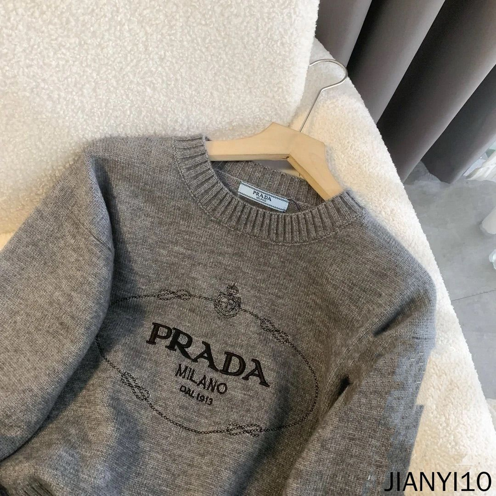 Джемпер Prada #1
