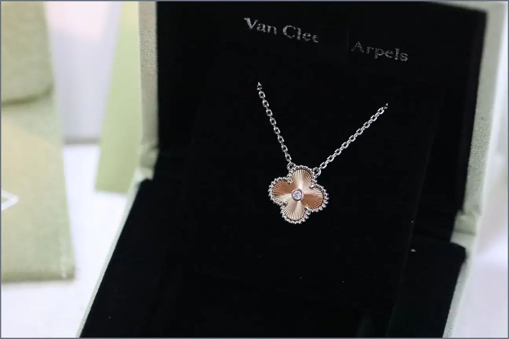 Van Cleef & Arpels Колье #1