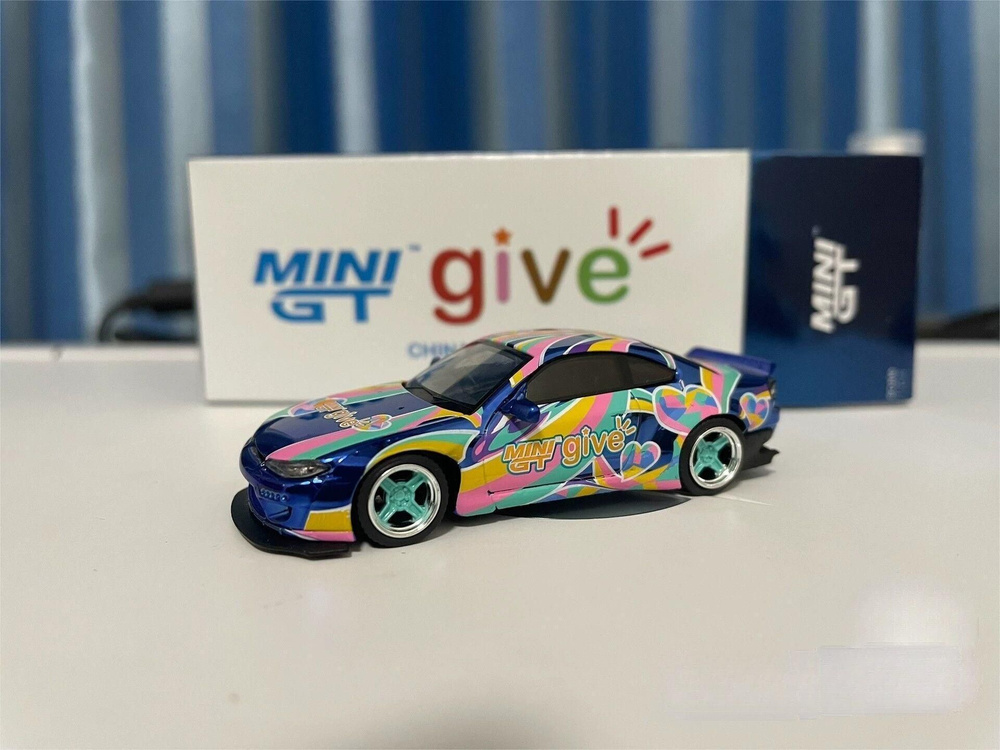 Машинка TSM Mini gt #633 Nissan Silvia (S15) Rocket Bunny Chrome