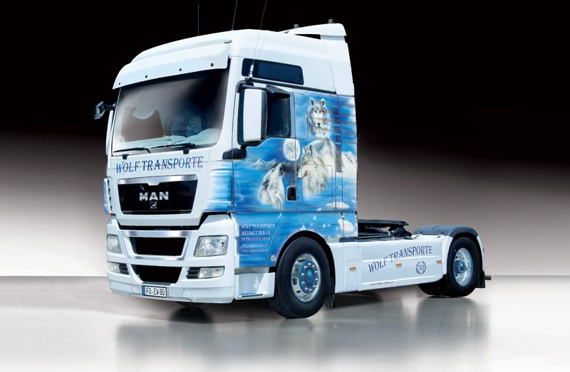 Сборная модель Italeri Автомобиль MAN TGX XXL "Wolf Transporte" 2012, 3921 #1