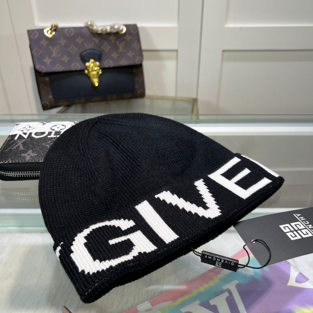 Givenchy Original Beanies OZON 1745428856