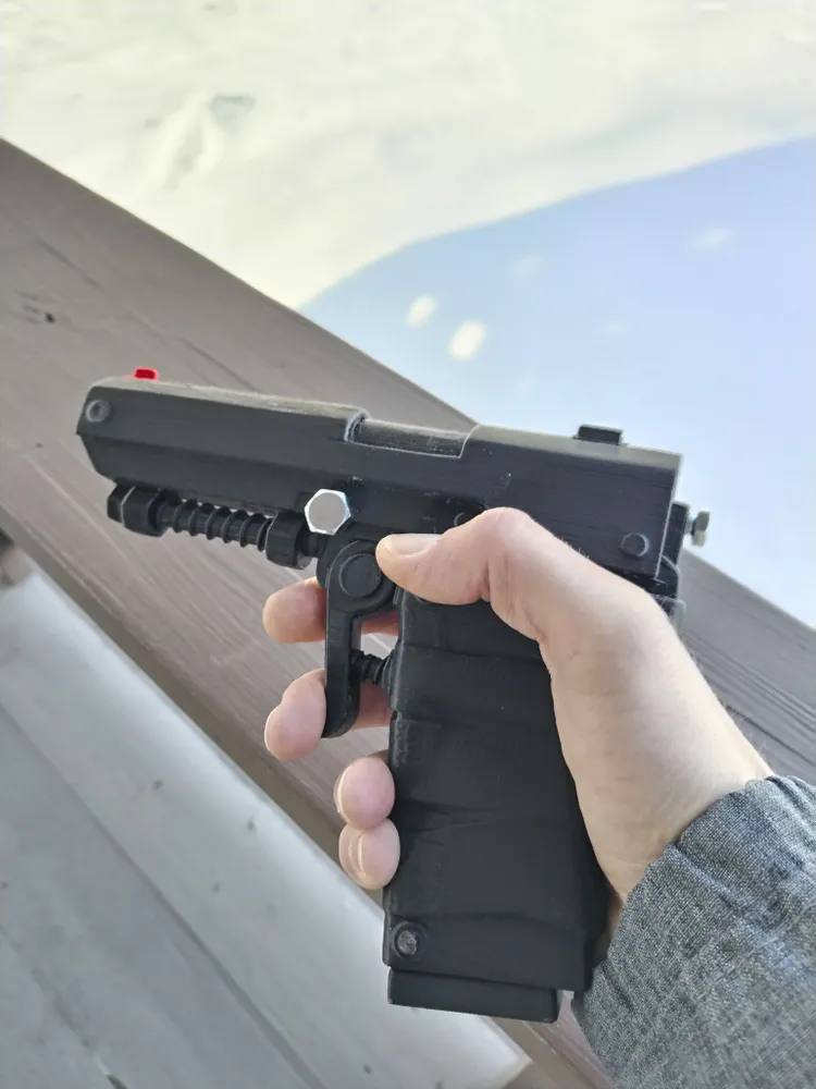 Полуавтоматический пистолет (Пэшка), черный, 20см