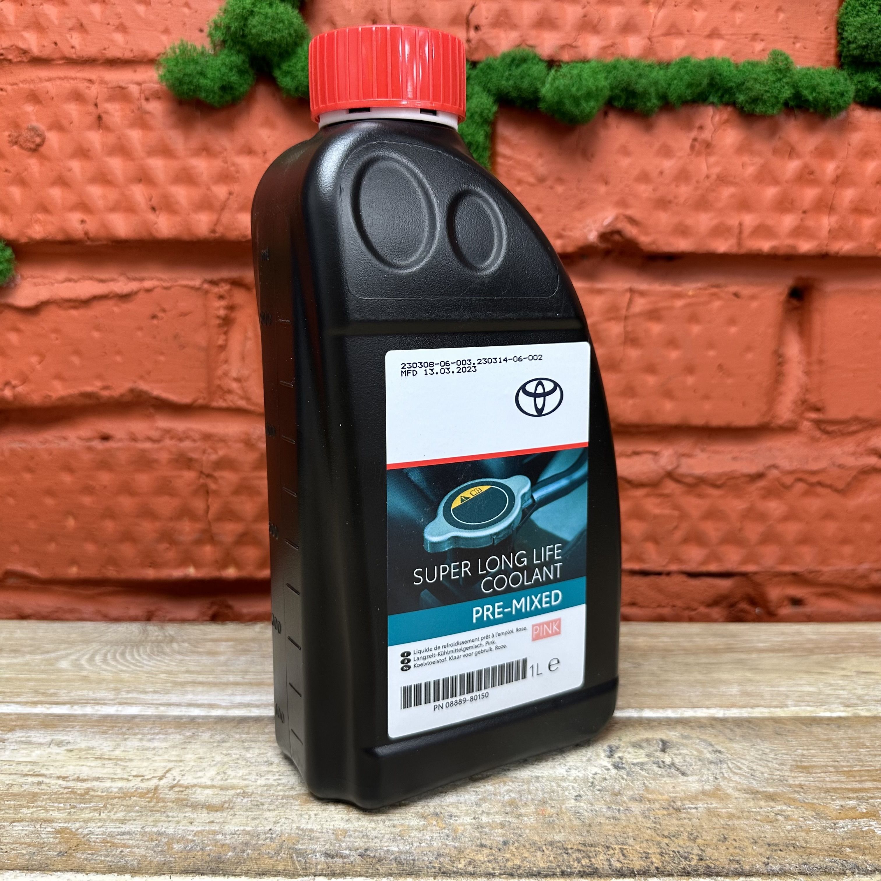 Антифриз Toyota Super Long Life Coolant Готовый Розовый 1л 08889