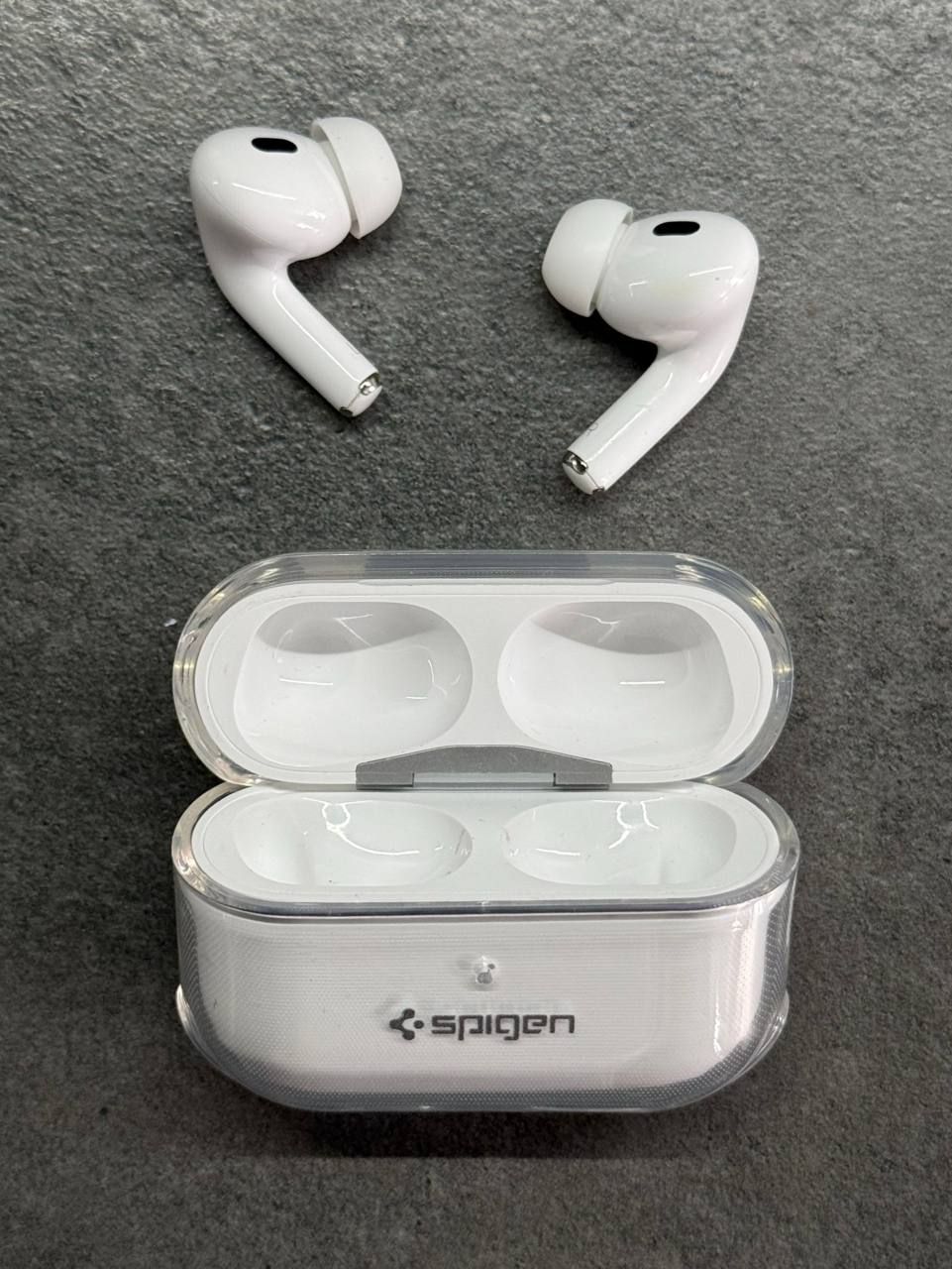 ЧехолзащитныйскарабиномSpigenдлянаушниковAirPodsPro2/Прозрачный