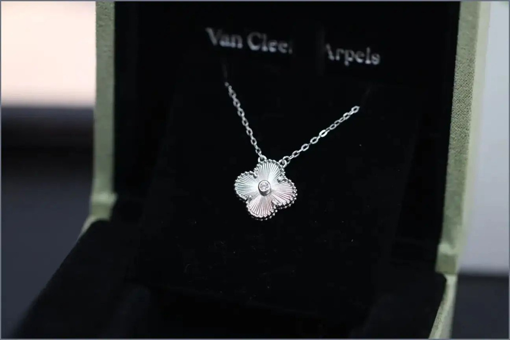 Van Cleef & Arpels Колье #1