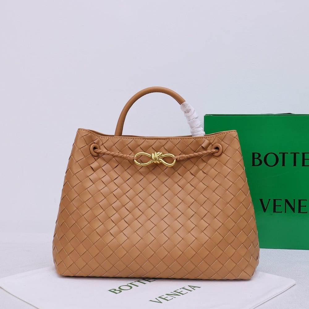 BOTTEGA VENETA Сумка на плечо #1