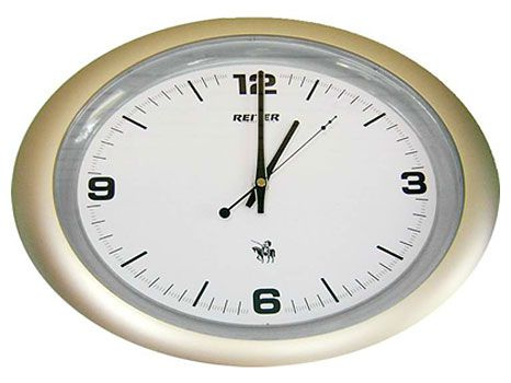 Часы настенные Reiter (49D) овальные в пластиковом корпусе с плавным ...