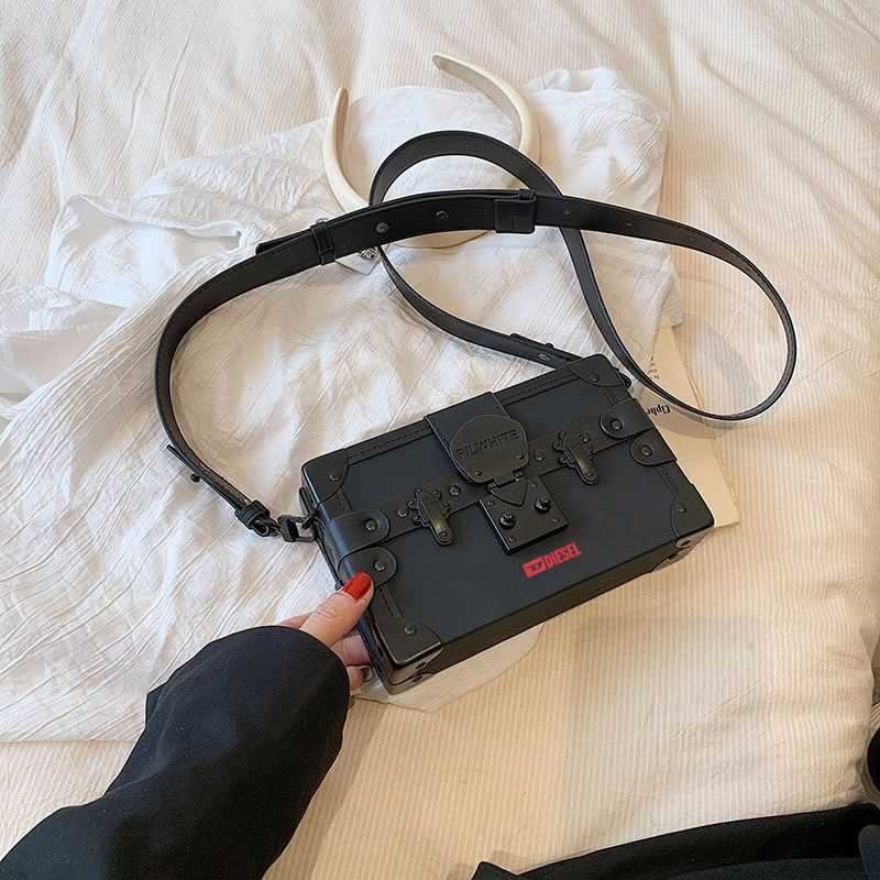 Diesel Сумка на плечо - купить с доставкой по выгодным ценам в интернет ...