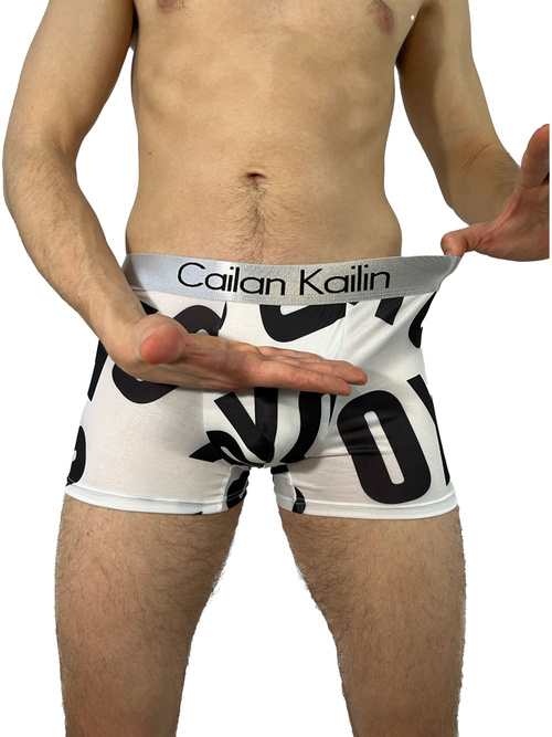 Суреттердегі барлық жыныстық позициялар Тайпадан шыққан әйелдермен жыныстық қатынас