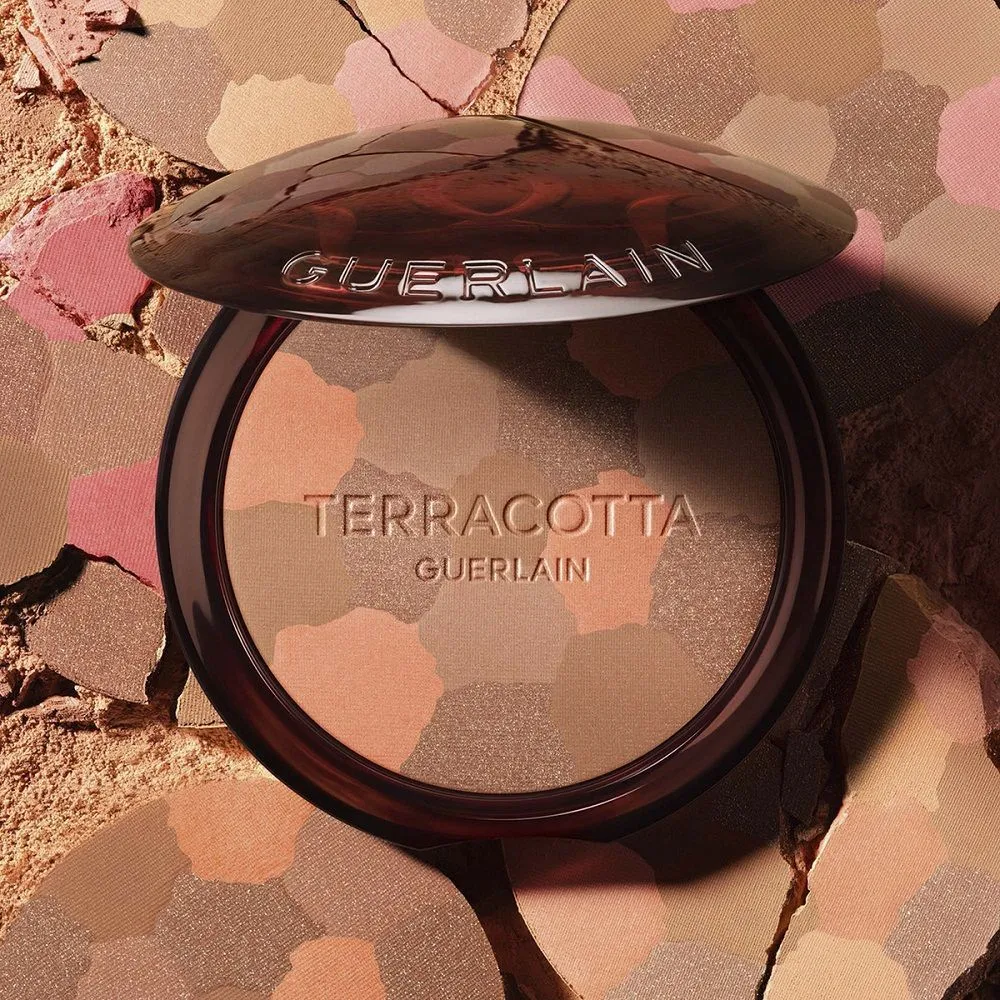 Guerlain Легкая бронзирующая пудра для лица Terracotta Sun-Kissed Natural Healthy Glow Powder, 01 Светлый Теплый, 10 г, 10 г, фото 5