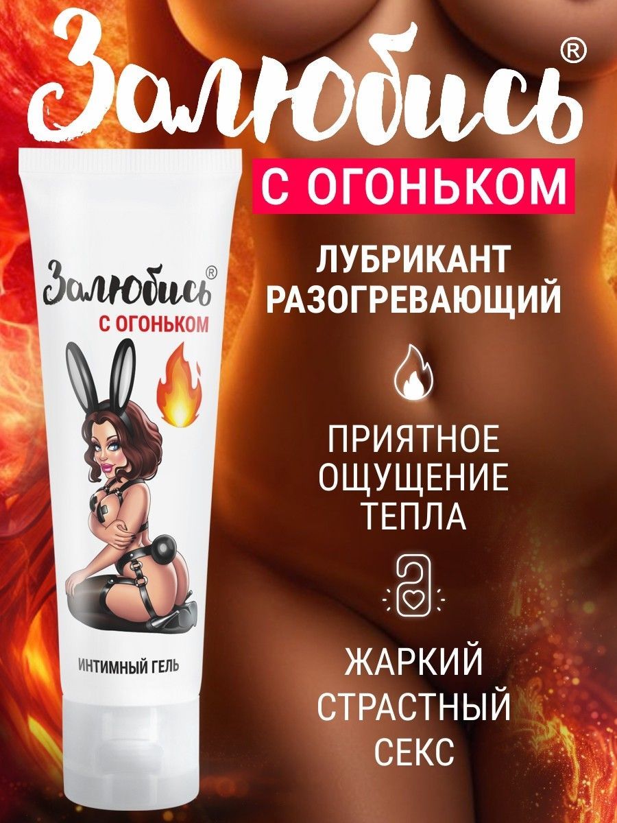 Догги стиліндегі әдемі жалаңаш кискалар