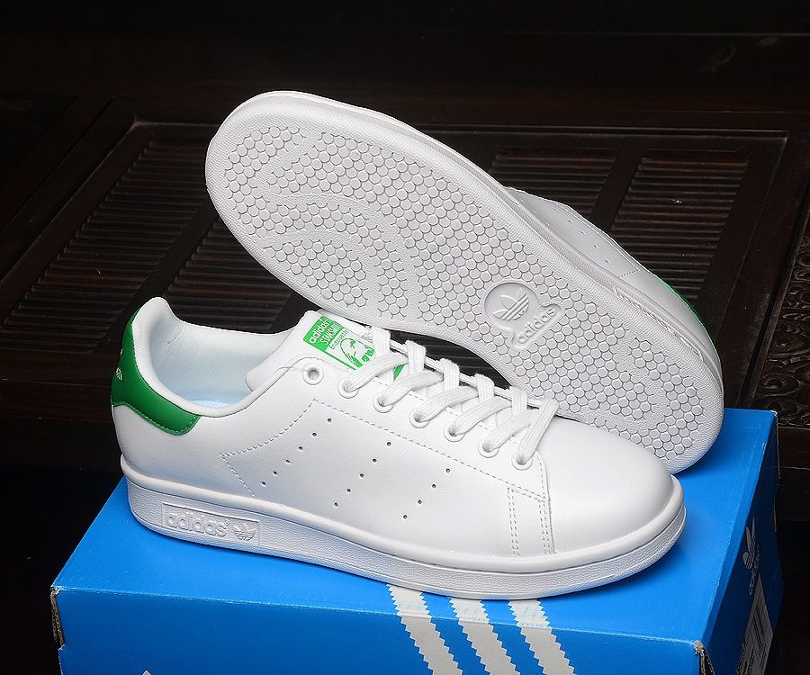 Кроссовки adidas Originals Живи с умом - купить с доставкой по выгодным ...
