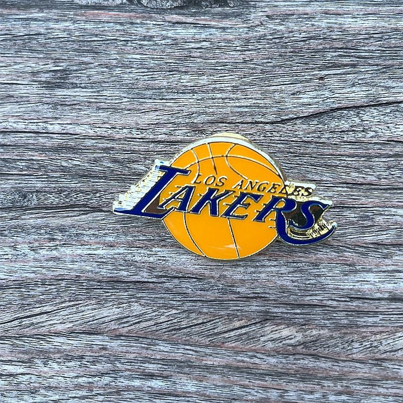 Значок lakers баскетбол металлический пин #1