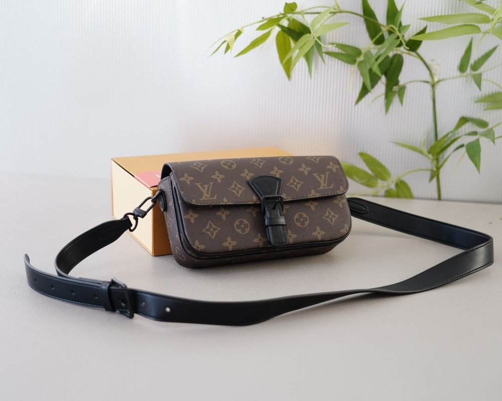 Louis Vuitton Сумка на плечо #1