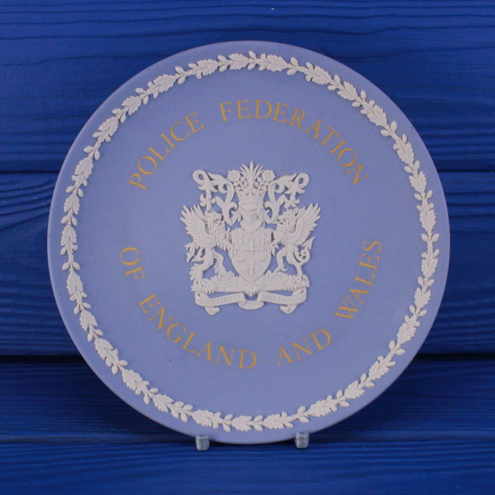 Винтажная коллекционная тарелка от Wedgwood, выпущенная для Police Federation of England and Wales - #1