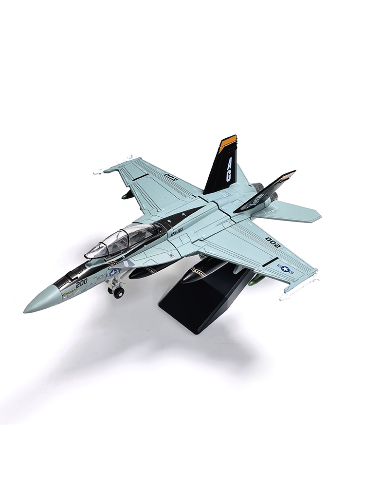 Американский истребитель F/A-18F Супер шершень, 25.5 см, собранная модель с подставкой. #1
