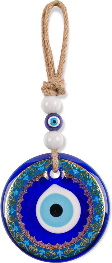 Сглаз боится, а вы носите: 7 мощных оберегов, которые реально работают