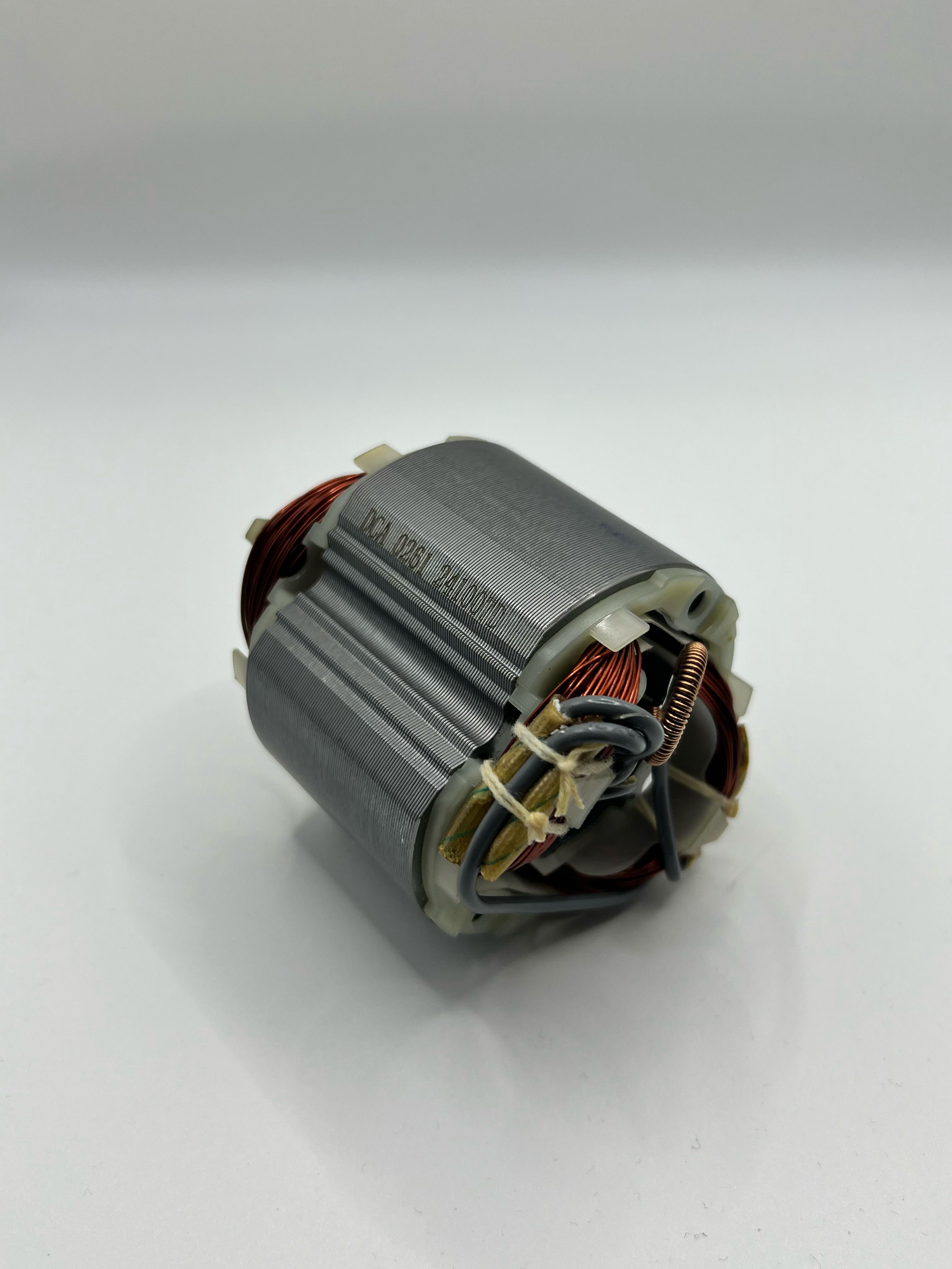 Статор для дисковой пилы Макита 5704R / HS7601 купить на OZON по низкой ...