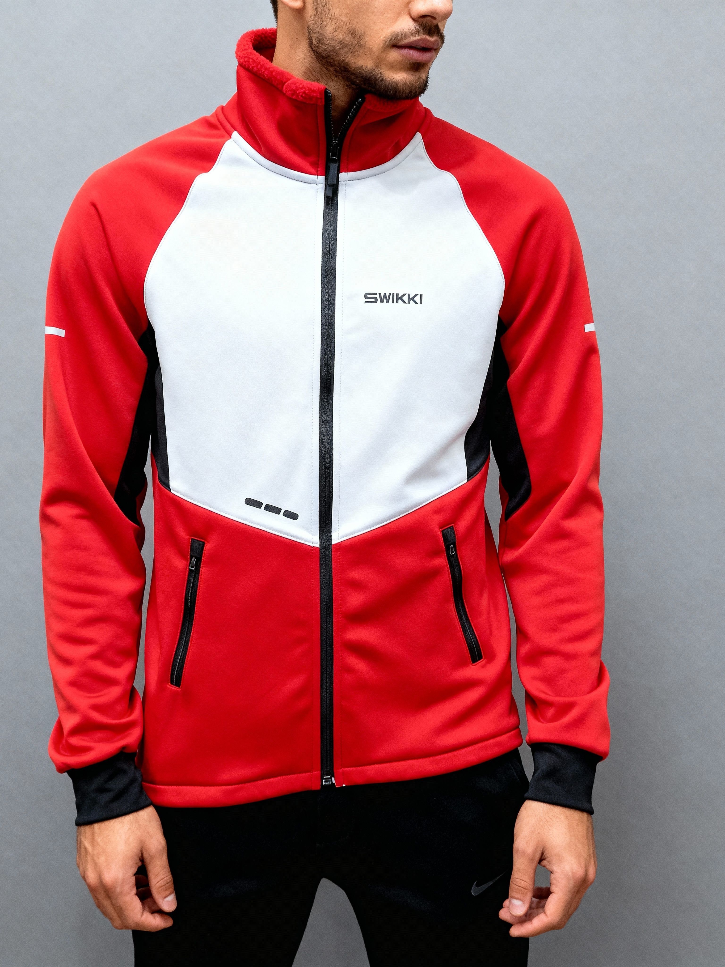 бело-красный