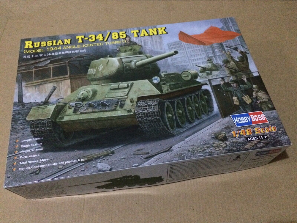 HOBBYBOSS 1/48 84809 Russian T34/85 1944 Танк с угловой башней Танки #1