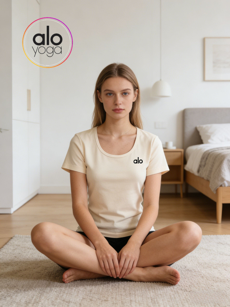 Футболка Alo Yoga Повседневная и спортивная футболка для женщин, с коротким рукавом. Облегающий силуэт, #1