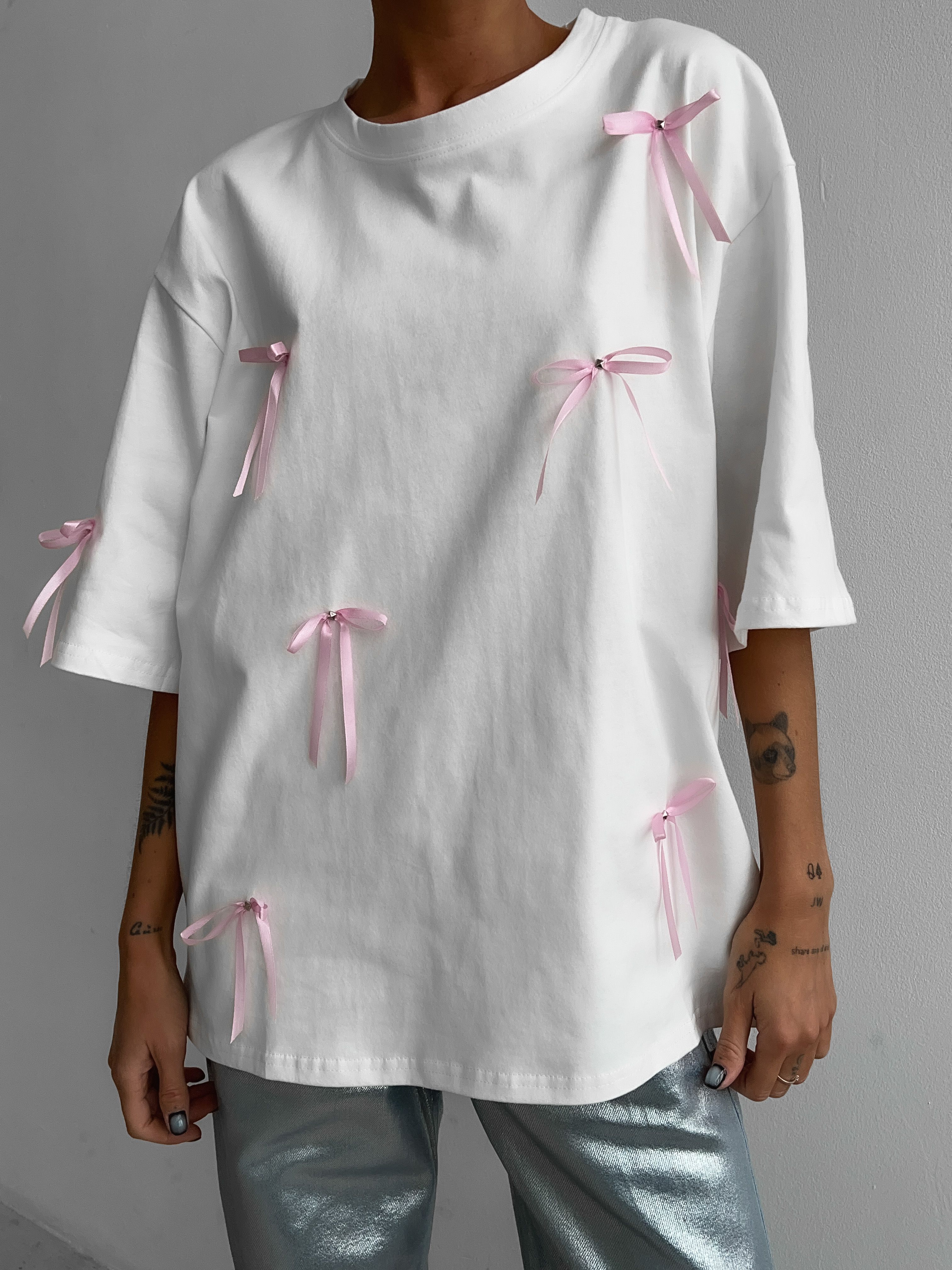 Футболка және трусики жоқ бейне Футболка және трусики жоқ бейне