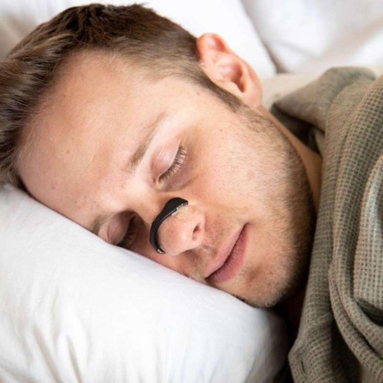 Народный метод избавления от громкого храпа