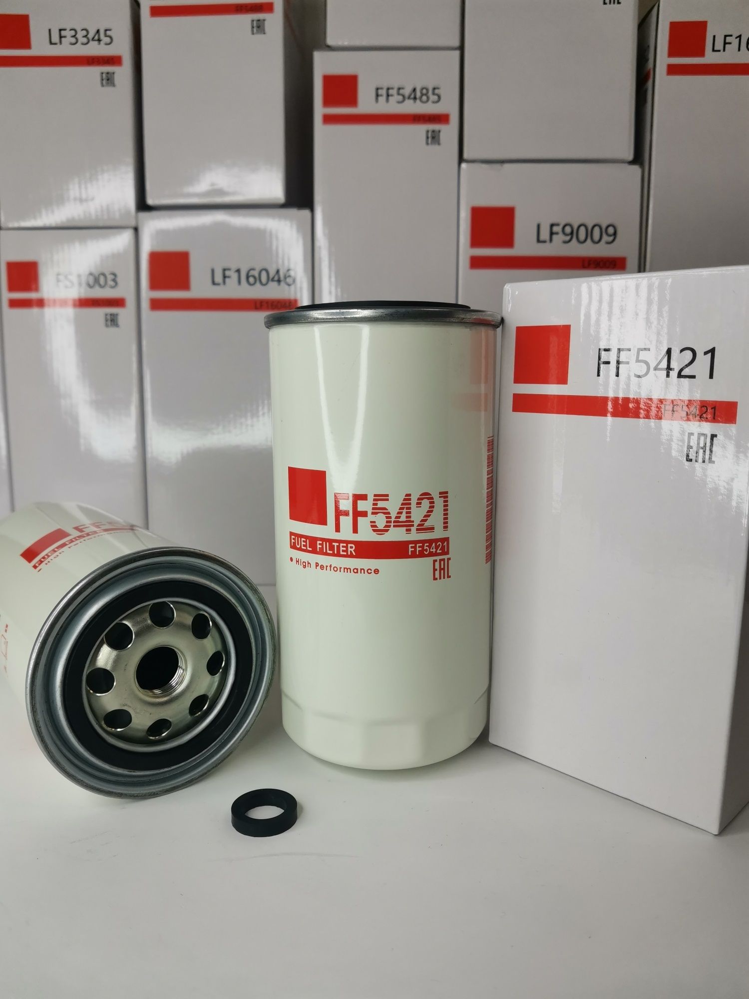 Фильтр топливный ПАЗ  Камаз тонкой очистки L382 (аналог WK 950/21) (MEGAPOWER)