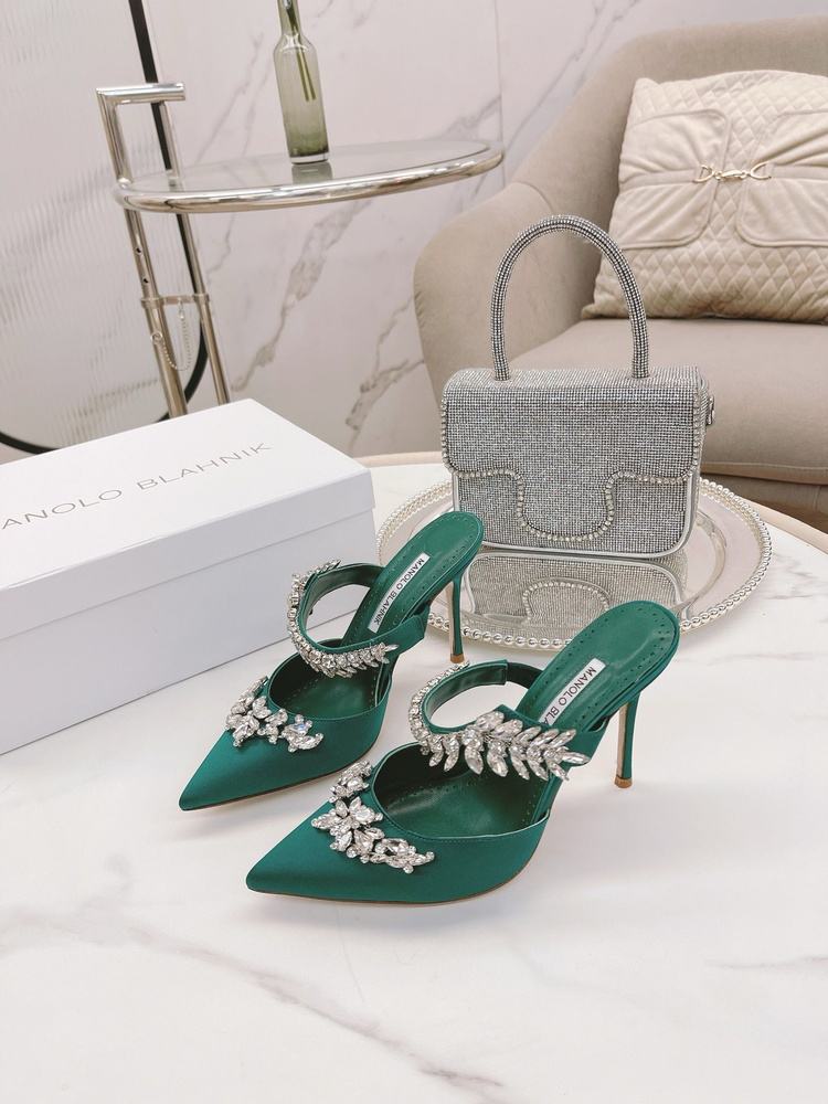 Туфли MANOLO BLAHNIK - купить с доставкой по выгодным ценам в интернет ...