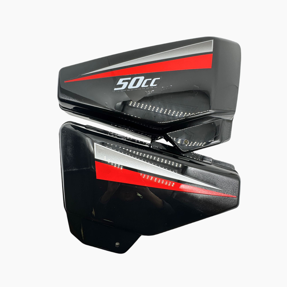Крышки боковые на мопед Альфа (черные с красной полосой 50сс, комплект ...