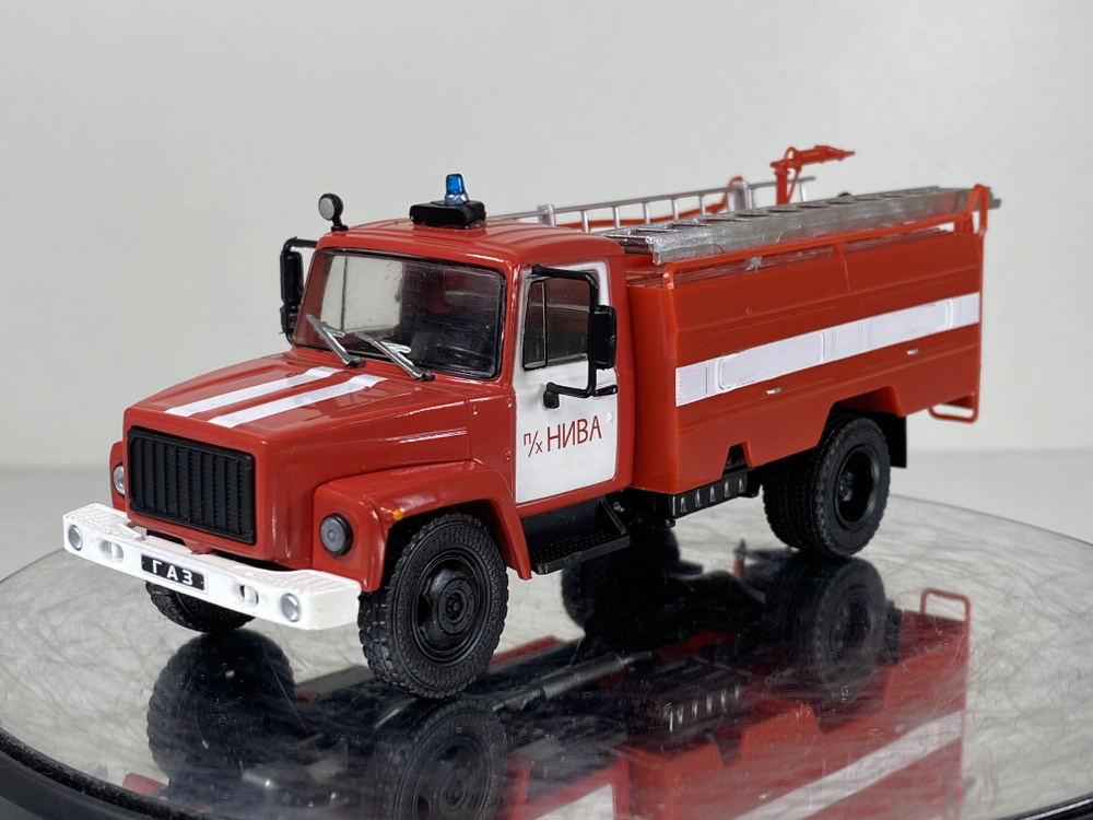 Модель коллекционная автомобиля АЦ-30(3307)-226 / масштаб 1:43.  #1