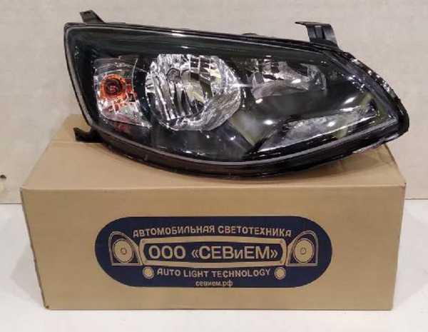 Стекло фары 2192 левое (пластик) СЕВиЕМ