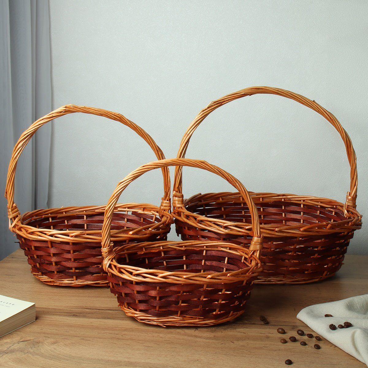 Корзина плетеная 3 штуки 28х20х10(28) см, 33х25х13(32) см, 40х31х15(40) см, красно-коричневые с бежевым Корзина плетеная 3 штуки 28х20х10(28) см, 33х25х13(32) см, 40х31х15(40) см, красно-коричневые с бежевым