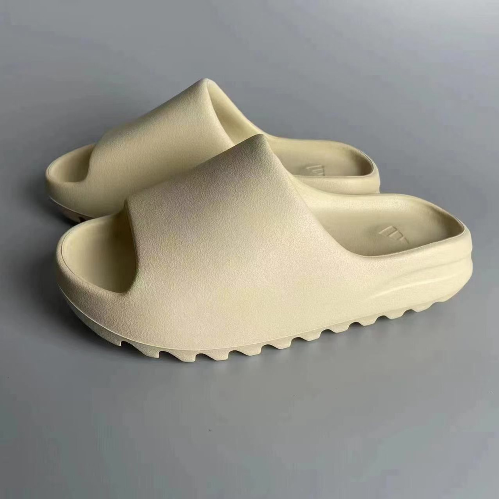 Тапочки adidas  x Yeezy Slide #1