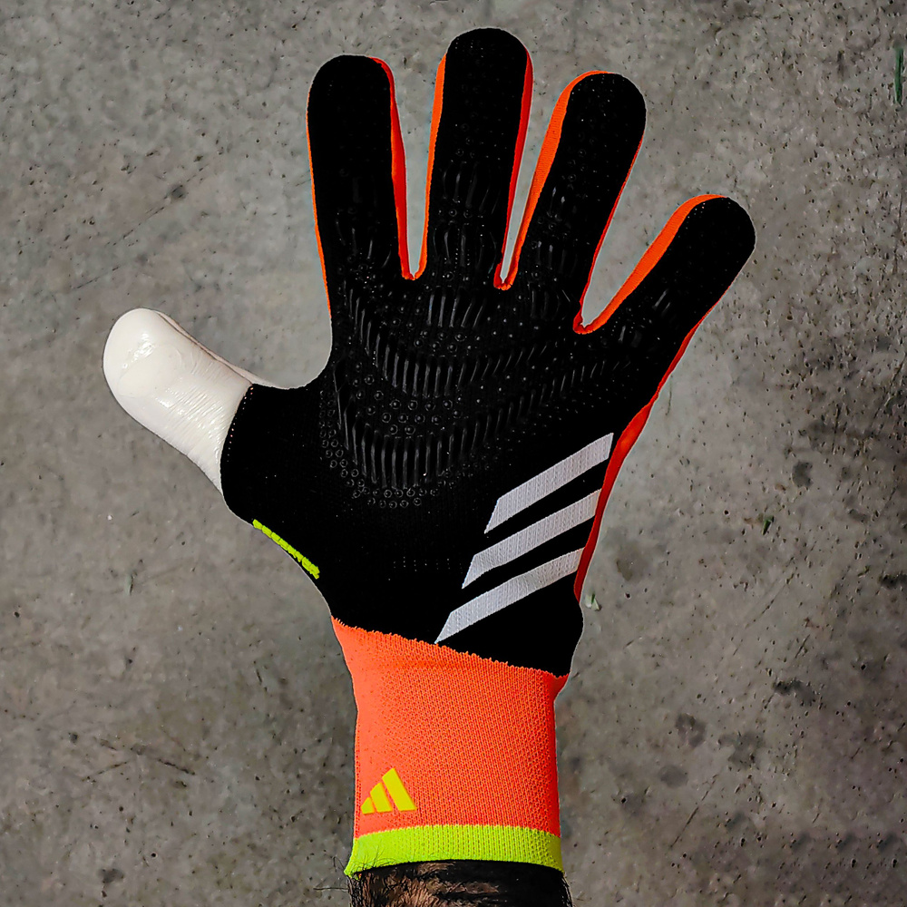 Футбольные вратарские перчатки Predator Pro Solar Energy, размер 6 #1