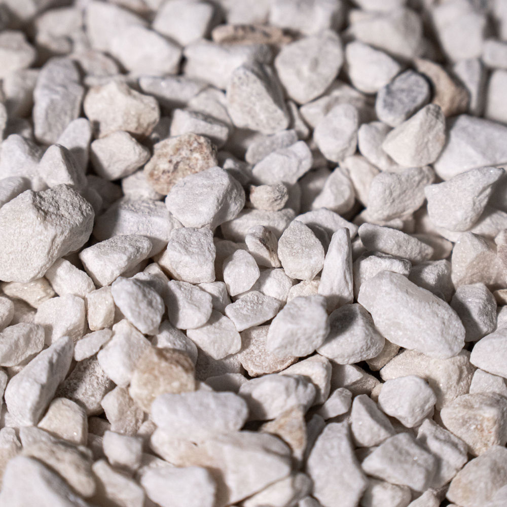 Мраморная крошка белая натуральная/ для декорирования цветников и ...