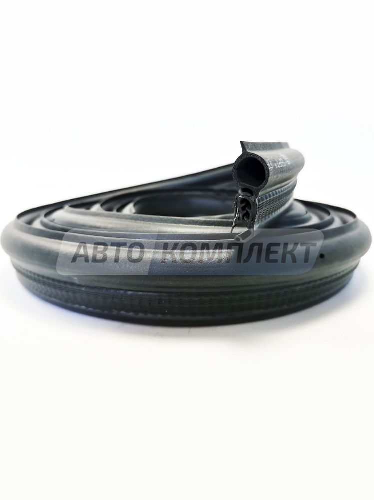 Уплотнитель крышки багажника Cobalt R4 UZ-DW
