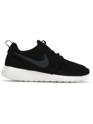 nike flyknit roshe run black