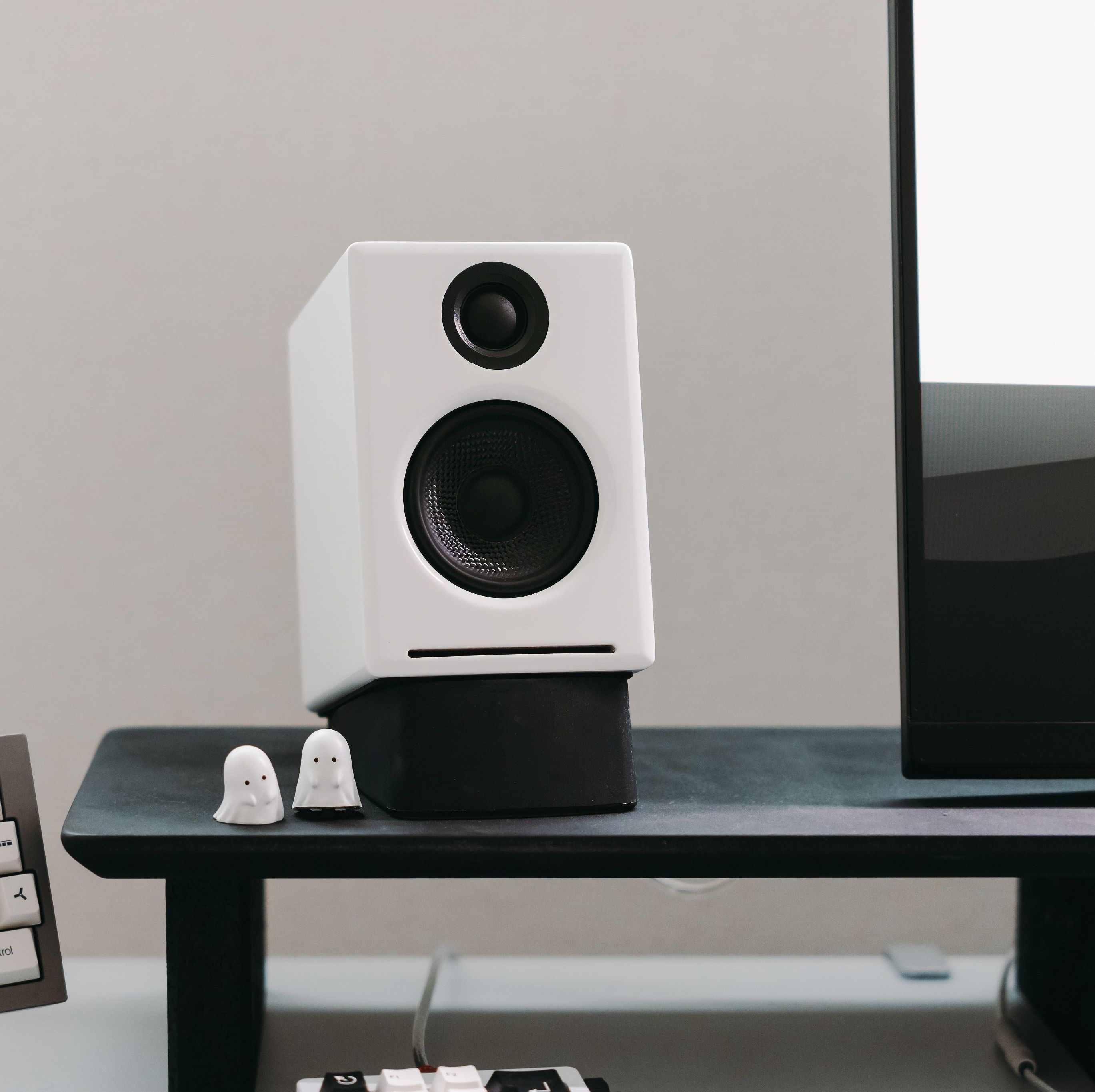 Беспроводные колонки для компьютера Audioengine A2+ Wireless с