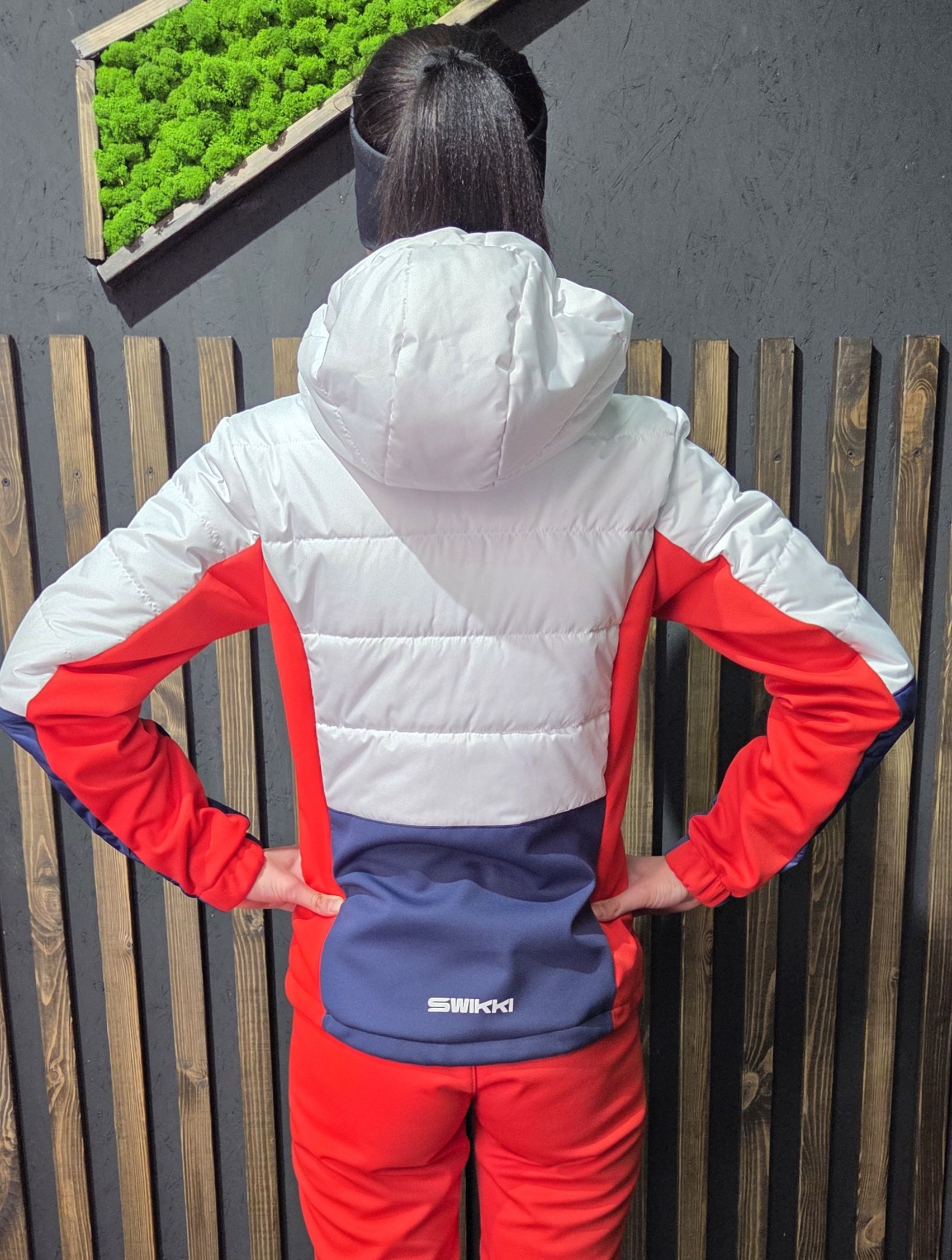 Куртка спортивная SWIKKI