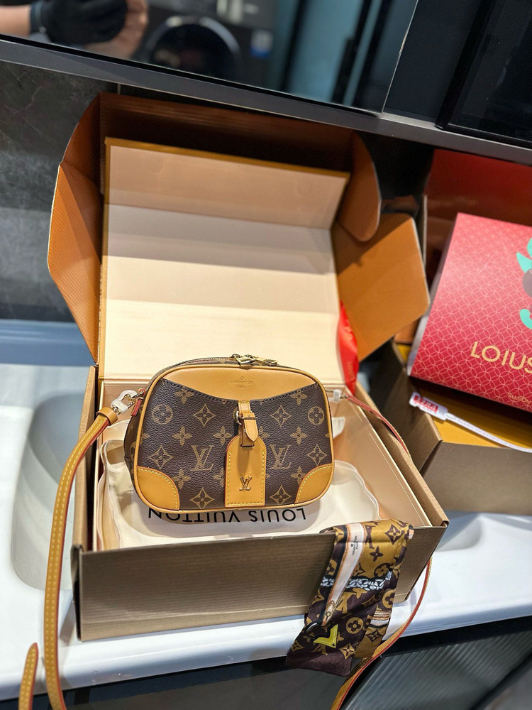 Louis Vuitton Сумка на плечо #1