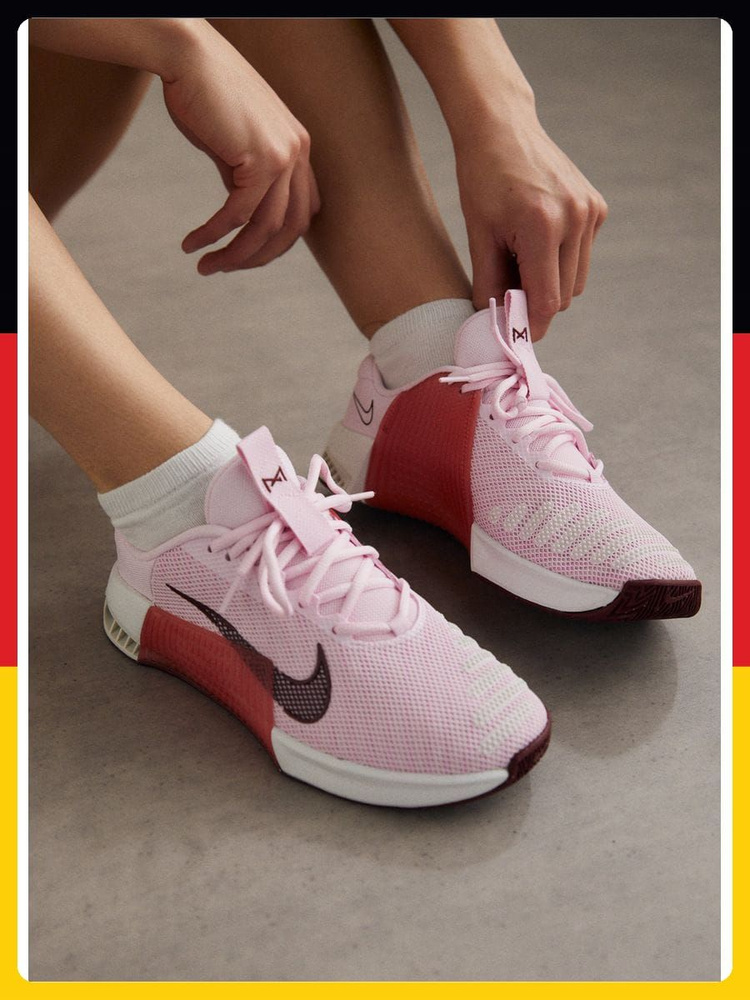 Nike flyknit metcon women's on sale