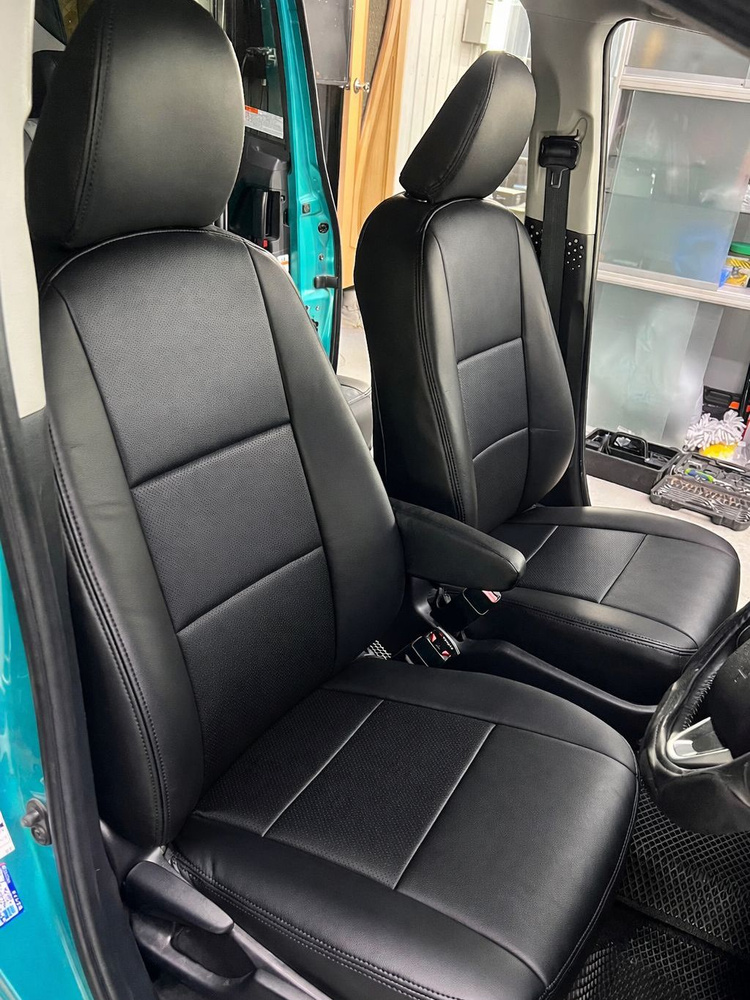 Чехлы TAKUTO PREMIUM для Toyota Sienta 2015-2022 (правый руль) (2 ряда, 7 мест) #1