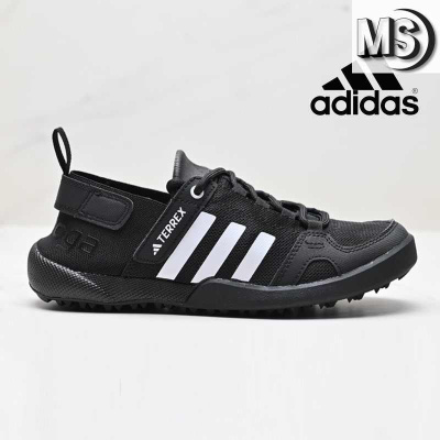 Sports shoes adidas online