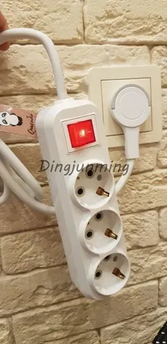 Удлинитель электрический с выключателем плоской потайной вилкой невидимкой С кольцом (за шкаф) 3 роз