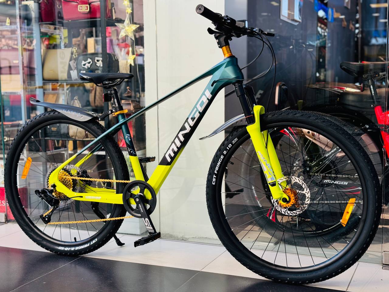 Жалаңаш бөкселер, үйдегі фотосуреттер