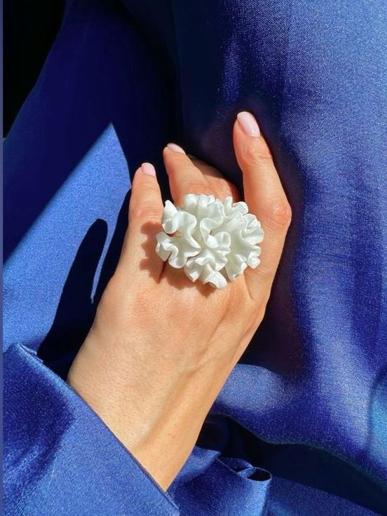 Объемноекоктейльноекольцо"Опулент"коллекции"Цитокинез"