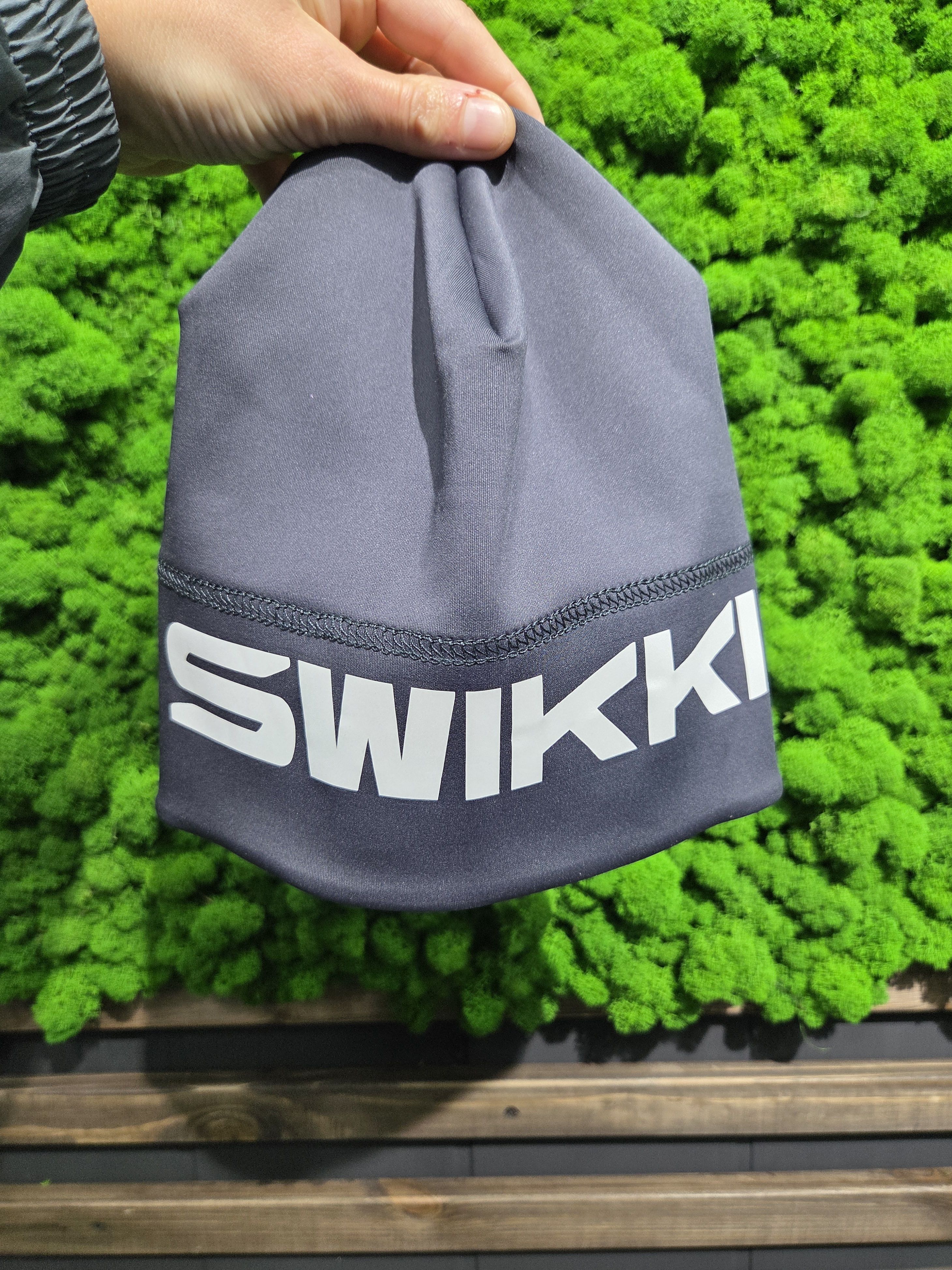 Шапка спортивная SWIKKI
